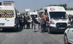 Fabrika İşçilerini Taşıyan Servis Kaza Yaptı: 11 Yaralı