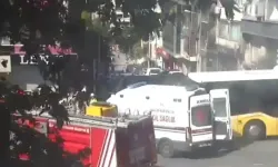 İETT otobüsü ambulansa çarptı; 5 yaralı