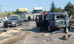 Freni Tutmadığı İddia Edilen TIR Felakete Neden Oldu! 8 Araç Birbirine Girdi