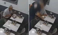 Hesap Ödememek İçin Göğsünden Kopardığı Kılı Yemeğine Attı