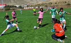 Kahramanmaraşlı kızlar Türkiye Finalleri biletini kaptı