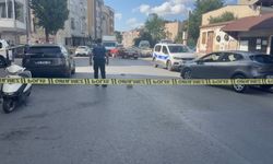 İstanbul Esenyurt'ta sokak ortasında silahlı saldırı: 2 kişi yaralandı