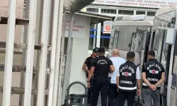 İzmit Belediyesi’ne operasyon; şüpheliler sağlık kontrolünden geçirildi