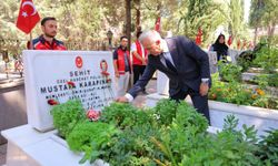 Kahramanmaraş'ta 15 Temmuz Anma Programı Şehitlik Ziyaretiyle Başladı