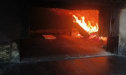 Kahramanmaraş'ta 400 Derecelik Ekmek Mesaisi! Ustalar Ateşin İçinde Çalışıyor