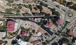 Kahramanmaraş'ta 7 milyon TL yatırımla yenilenen caddede çalışmalar hızla ilerliyor