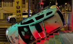 Kayseri'de Polis Aracı Kaza Yaptı: 2 Bekçi ve Sürücü Yaralandı