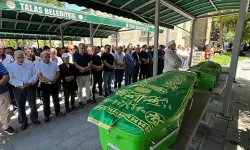 Kazada ölen uzman çavuş, eşi ve 8 aylık bebekleri toprağa verildi
