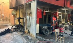 Mersin'de iş yerinde çıkan yangın paniğe neden oldu