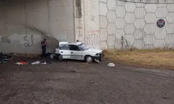 Otomobil Beton Duvara Çarptı: 3 Ölü, 2 Ağır Yaralı