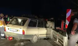 Otomobil ile traktör çarpıştı: 1 ölü, 1 yaralı