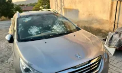 Park Halindeki Otomobile Kurşun Yağdırdılar!