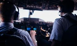 153 Yolculu Uçakta İki Pilot da Uyuyakaldı