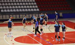 Kahramanmaraş'ta 5 genç voleybolcu A takıma çıktı