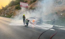 8 milyon TL’lik elektrikli Mercedes, seyir halindeyken yanmaya başladı