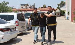 Adana sıcağı planı bozdu! Kaskını çıkarınca yakalandı