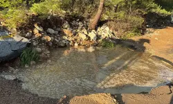 Ana su isale hattı pattı, tonlarca su boşa aktı