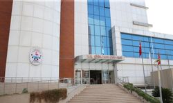 Belediye başkanı Onur Emrah Yıldız’ın makam aracına silahlı saldırı; 1 gözaltı