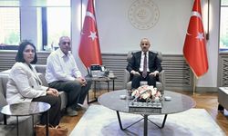 Bakan Uraloğlu Kahramanmaraş’ta evladını kaybeden Yeşil ailesini ağırladı