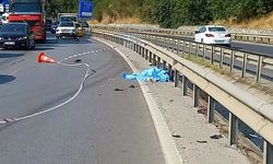 Bariyerlere çarpan motosikletin sürücüsü öldü
