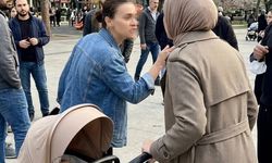 Bebek Arabasıyla Yürüyen Başörtülü Kadına Saldırı