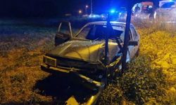 Çorum Alaca’da otomobil tarlaya savruldu! Sürücü yaralandı