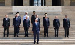 Emekliliğe Sevk Edilenler Ve Görev Süresi Uzatılanlar Kimler?