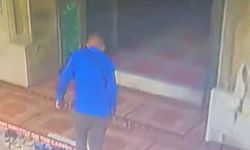 Fatih'te camide namaz kılarken 450 bin lirası çalındı
