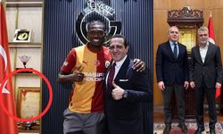 Galatasaray’ın süper yıldız imza törenlerindeki Kahramanmaraş detayı dikkat çekti