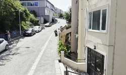 'Üstünden yol geçen bina’ gündem oldu