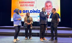 Kahramanmaraş Ağustos Fuarı'nda aileler sahnede kıyasıya yarıştı