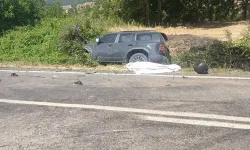 Otomobiller çarpıştı: İki kardeş olay yerinde can verdi