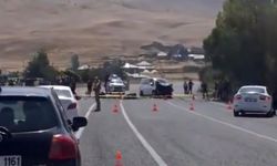 Araçlar kafa kafaya çarpıştı: 2 ölü, 9 yaralı