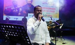 Kahramanmaraş Ağustos Fuarı'nda türkü ve şiir rüzgarı esti