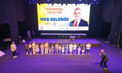 Kahramanmaraş’ta KAFUM Fuar Alanı’nda nostalji rüzgarı! Aileler sinema keyfi yaşadı