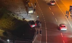 Kahramanmaraş’ta Lüks Otomobil Dere Yatağında Askıda Kaldı!