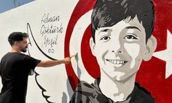 Kahramanmaraş'taki okul saldırısında ölen Adnan'ın portresi duvarı süsledi