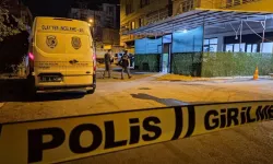 Kahvehaneye Silahlı Saldırı! Kapüşonlu Şüpheli 3 Kişiyi Yaraladı