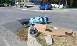 Manavgat’ta otomobil ile motosiklet çarpıştı! Kaza anı kamerada
