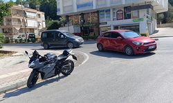 Manavgat’ta otomobil ile motosiklet çarpıştı! Sürücü yaralandı