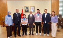 Vali Ünlüer dünya şampiyonu Zeynep Sude'yi ağırladı