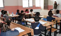 24 Eylül Okullar Tatil mi? Perşembe Günü Hangi İllerde Okullar Tatil?