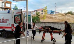 Balıkesir'de işçi servis minibüsü şarampole yuvarlandı; 13 yaralı