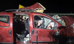 Aydın’da TIR İle Hafif Ticari Araç Çarpıştı! 3 Kişi Hayatını Kaybetti