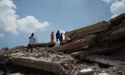 Bina çöktü: 2 ölü, 7 yaralı