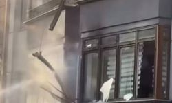 Elektrikli araç şarj istasyonunda çıkan yangın daireye sıçradı