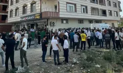Eşi ve 2 çocuğunu öldürüp, intih*r etti