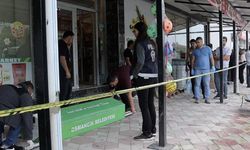 Eşini çalıştığı markette öldürüp aynı silahla intih*r etti