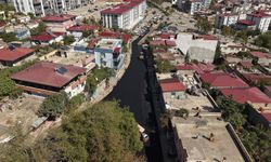 Kahramanmaraş’ta altyapı sonrası bozulan yol sıcak asfaltla kaplanıyor