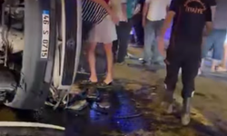 Kahramanmaraş’ta iki araç çarpıştı! Servis aracı yan yattı